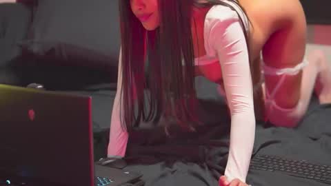 Snapshot of capriciousqueen chatting on 09-22-25, 11:29 Miyah online show from 09-22-25, 11:29