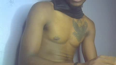 Snapshot of capt_ain chatting on 06-21-26, 12:24 Captain online show from 06-21-26, 12:24