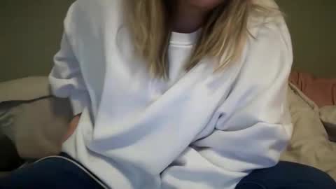 Snapshot of carabou11 chatting on 12-16-25, 10:37 Cara Bou online show from 12-16-25, 10:37