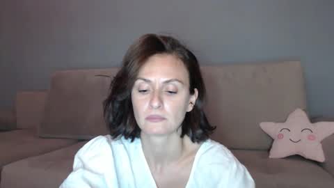 Snapshot of carakat chatting on 10-12-25, 10:20 carakat online show from 10-12-25, 10:20