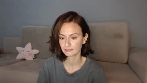 Snapshot of carakat chatting on 10-13-25, 09:37 carakat online show from 10-13-25, 09:37