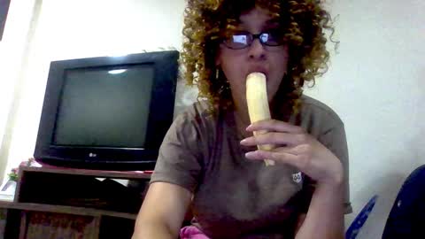 Snapshot of cardibloom0 chatting on 03-10-26, 06:29 cardibloom0 online show from 03-10-26, 06:29