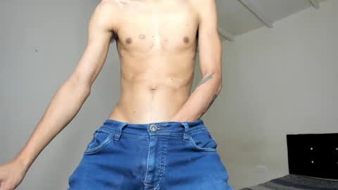 Snapshot of cardrey05 chatting on 01-15-25, 10:46 Carlos and Cristian online show from 01-15-25, 10:46