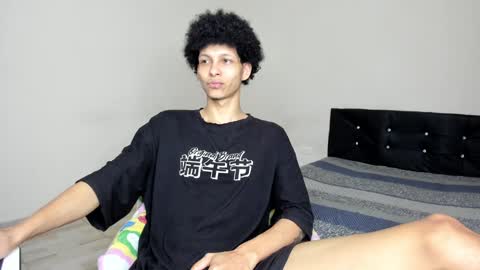 Snapshot of cardrey05 chatting on 02-02-25, 11:11 Carlos and Cristian online show from 02-02-25, 11:11