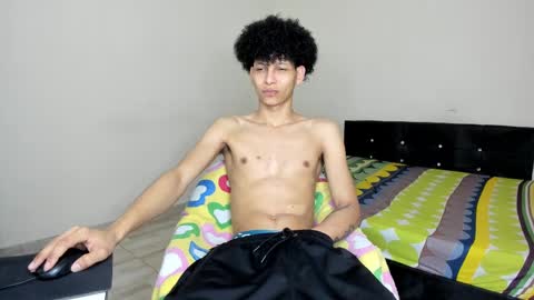 Snapshot of cardrey05 chatting on 03-04-25, 12:18 Carlos and Cristian online show from 03-04-25, 12:18