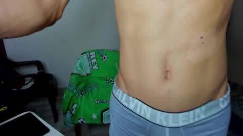 Snapshot of cardrey05 chatting on 10-23-25, 11:24 Carlos and Cristian online show from 10-23-25, 11:24