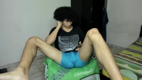 Snapshot of cardrey05 chatting on 05-02-26, 02:49 Carlos and Cristian online show from 05-02-26, 02:49