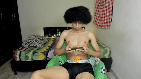 Snapshot of cardrey05 chatting on 05-23-26, 06:51 Carlos and Cristian online show from 05-23-26, 06:51