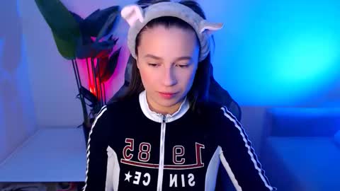 Snapshot of care_sensual chatting on 02-05-26, 04:50 Mary online show from 02-05-26, 04:50