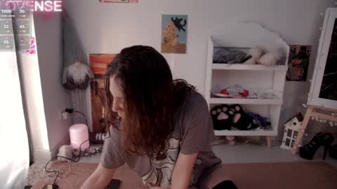 NONA    follow online show from 01-18-25, 07:17