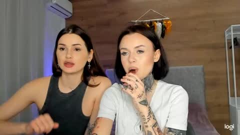 caressyourself online show from 02-02-25, 08:24