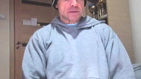 Laz online show from 11-18-25, 02:21