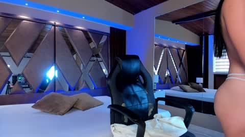 Carina online show from 01-31-25, 06:14