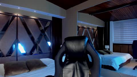 Carina online show from 02-19-25, 12:11