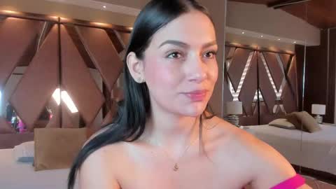 Carina online show from 11-11-25, 12:38