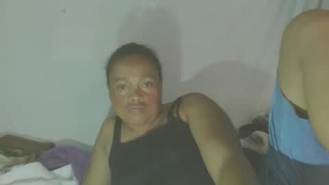 Snapshot of carinesexy69 chatting on 12-22-25, 11:29 carinesexy69 online show from 12-22-25, 11:29