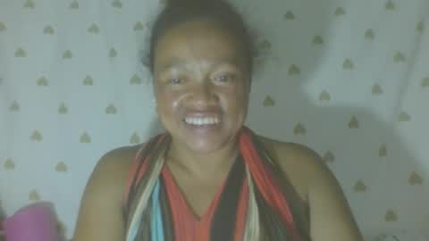 Snapshot of carinesexy69 chatting on 02-06-26, 02:09 carinesexy69 online show from 02-06-26, 02:09