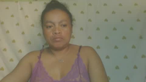 Snapshot of carinesexy69 chatting on 06-30-26, 07:31 carinesexy69 online show from 06-30-26, 07:31