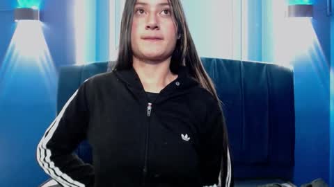 Carito online show from 11-28-25, 03:42