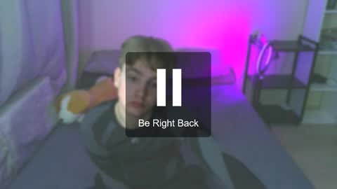 Snapshot of carl_kvirrr chatting on 12-17-24, 04:21 Carl online show from 12-17-24, 04:21