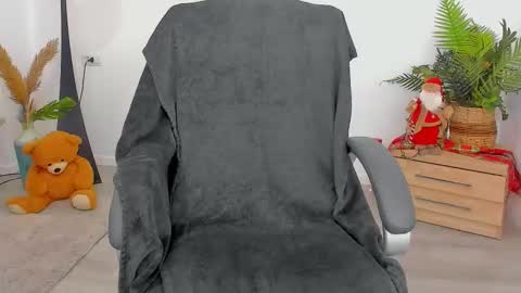 Snapshot of carla_devon chatting on 12-17-25, 05:57 carla_devon online show from 12-17-25, 05:57