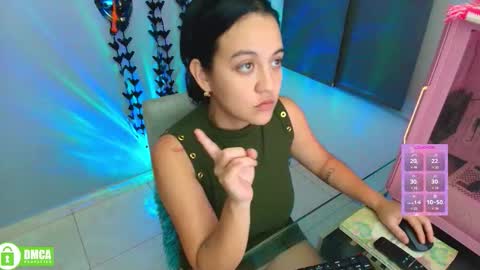 Snapshot of carla_rossi chatting on 10-27-25, 11:20 Carla online show from 10-27-25, 11:20