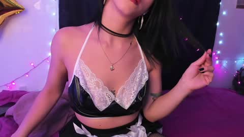 Snapshot of carla_smith__ chatting on 12-23-24, 04:01 Carla online show from 12-23-24, 04:01