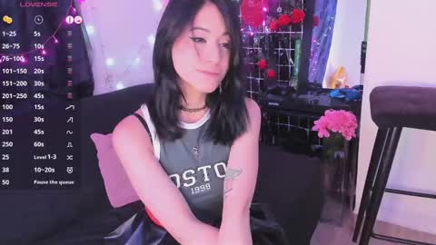 Snapshot of carla_smith__ chatting on 02-10-25, 11:45 Carla online show from 02-10-25, 11:45