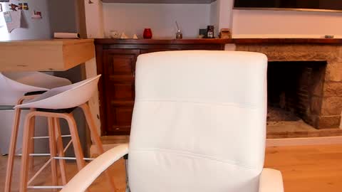 Carla Connor online show from 01-25-25, 12:47