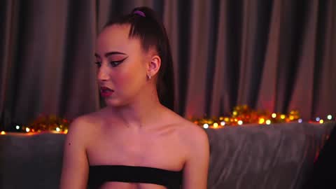 CarlaGavin online show from 02-03-25, 01:40