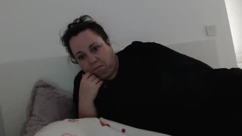 Snapshot of carlaruth chatting on 01-05-26, 05:27 Carlaruth online show from 01-05-26, 05:27