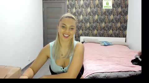 Snapshot of carlastacefun chatting on 11-26-25, 04:13 CarlaStaceFun online show from 11-26-25, 04:13