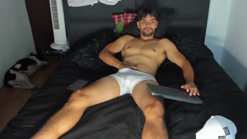 Snapshot of carlbadams96 chatting on 12-14-24, 12:55 sebasfit online show from 12-14-24, 12:55