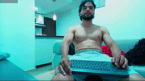 Snapshot of carlbadams96 chatting on 10-26-25, 10:47 sebasfit online show from 10-26-25, 10:47