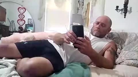 Snapshot of carldhammers chatting on 09-28-25, 05:40 carldhammers online show from 09-28-25, 05:40