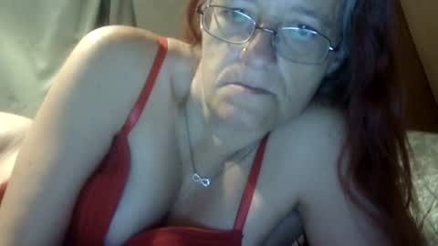 Snapshot of carleeswoman08 chatting on 06-02-26, 11:45 carleeswoman08 online show from 06-02-26, 11:45
