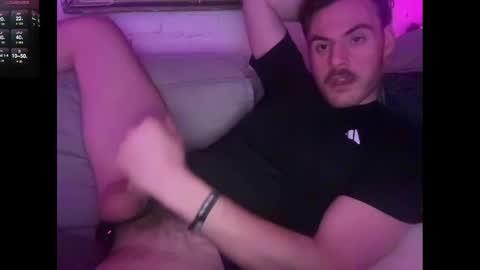 carlhung 69 hairy friends gay bi online show from 02-18-25, 01:54