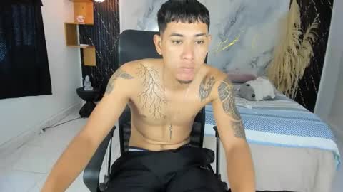 Snapshot of carlitosex09 chatting on 04-24-26, 01:13 master online show from 04-24-26, 01:13