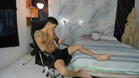 Snapshot of carlitosex09 chatting on 04-26-26, 03:10 master online show from 04-26-26, 03:10