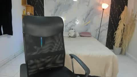 Snapshot of carlitosex09 chatting on 05-05-26, 12:35 master online show from 05-05-26, 12:35