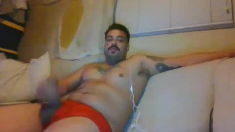 Snapshot of carlosramosmodern chatting on 01-08-25, 02:14 carlosramosmodern online show from 01-08-25, 02:14