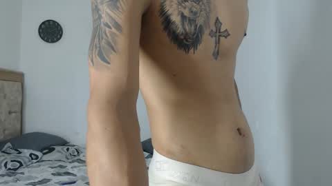 carlossmi01 online show from 10-08-25, 07:33