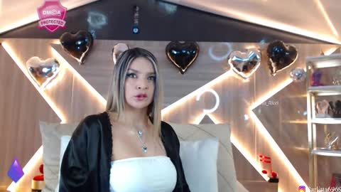 Carla Carla  I am sensual goddes and i was born for loveworshipping and enjoyment. online show from 09-30-25, 10:15