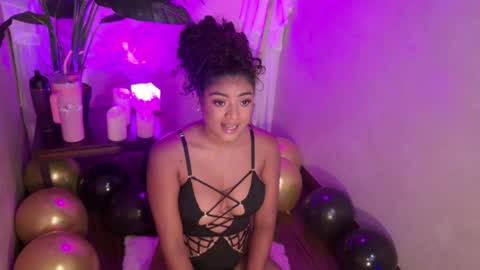 Snapshot of carly_monroe_ chatting on 10-01-25, 10:05 Carly Monroe  online show from 10-01-25, 10:05