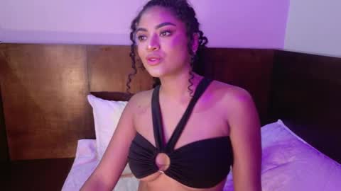 Snapshot of carly_monroe_ chatting on 10-24-25, 10:17 Carly Monroe  online show from 10-24-25, 10:17