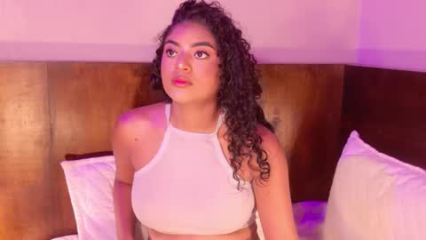 Snapshot of carly_monroe_ chatting on 10-27-25, 10:14 Carly Monroe  online show from 10-27-25, 10:14