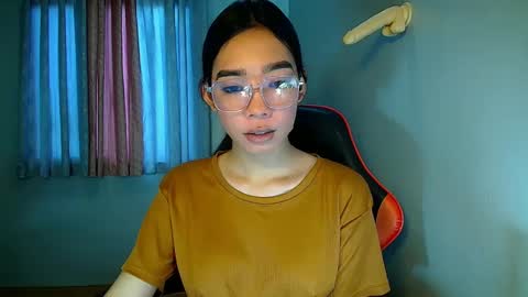 Snapshot of carmelasexmachinex chatting on 02-04-25, 03:33 carmela online show from 02-04-25, 03:33