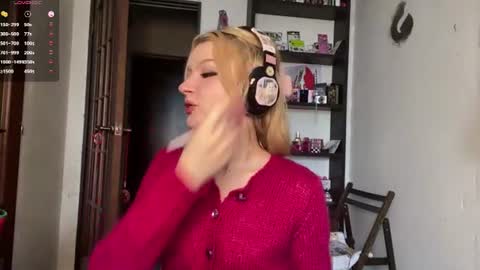 Elina online show from 07-14-26, 09:58