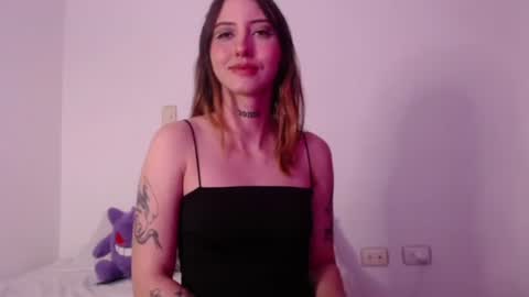 carmennrusso online show from 11-06-25, 01:39