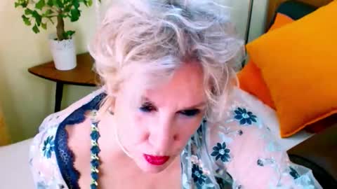 Carmen online show from 10-10-25, 07:29